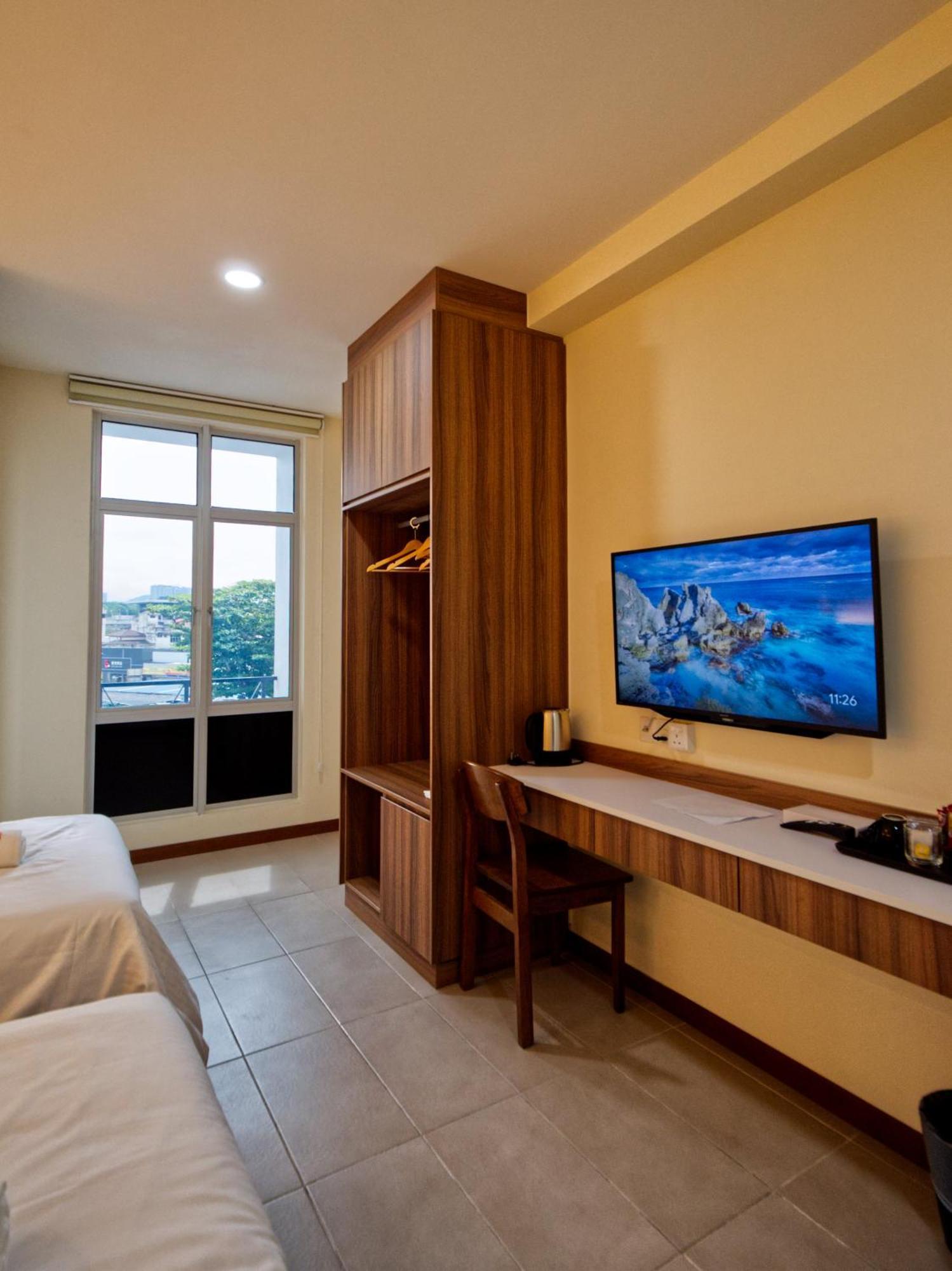 Kampong Jawa Tengah Weiss Hotels Kepong Baru חדר תמונה
