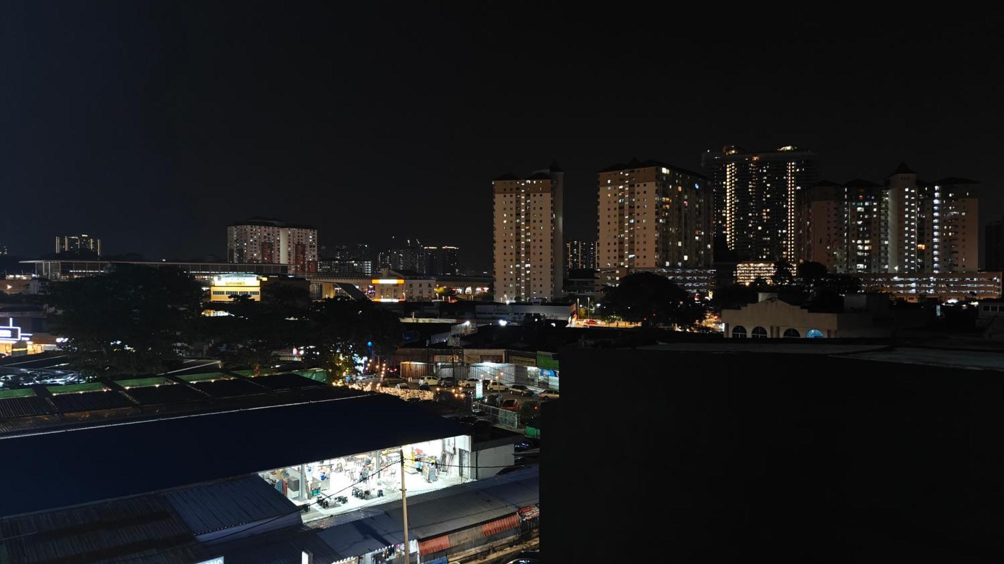 Kampong Jawa Tengah Weiss Hotels Kepong Baru מראה חיצוני תמונה